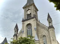 Relax at Redberry House—just blocks from downtown and Lake MI beaches