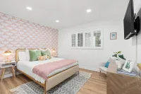 PS Retreat - Luxurious Centrally Located Condo!