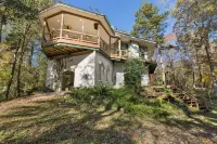 Breathtaking, Wooded River Retreat " Isle Of View"