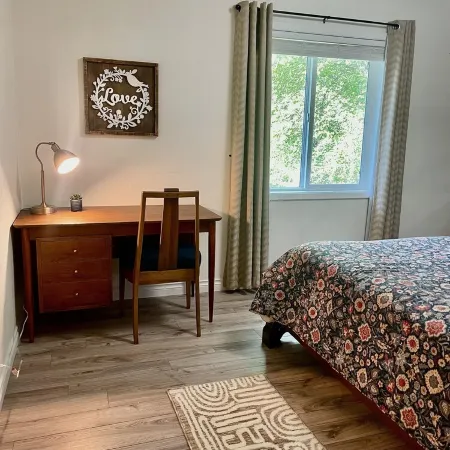 Capital House- Private Getaway with POOL!