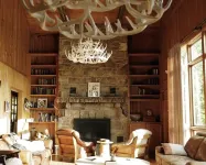 Cozy Cabin on 84 acres with creek and spring fed pond - Chalets