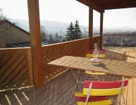 Cozy apartment with nearby hiking trails
