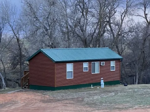 Log Cabin by ND Badlands โรงแรมใน