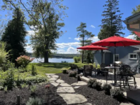 Secluded Chautauqua Lake House, private dock & beach, short stroll to town!