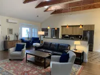 Secluded  family retreat within minutes of Woodstock village