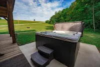 Rustic Comfort at Puritan Ridge, 3 bed 2 bath cabin on 180 stunning acres!
