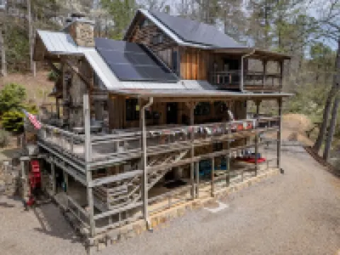 Bhakti Manor Creekside Home Hotels in Cowee