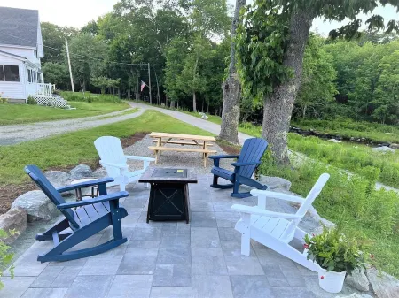 Waterfront House close to Acadia National Park