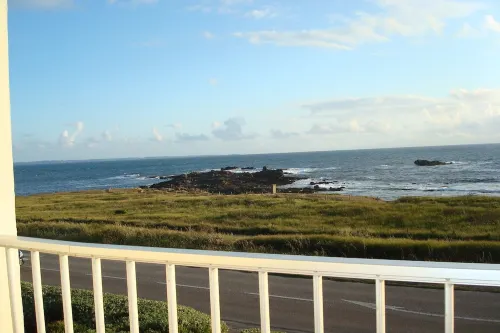 QUIBERON APARTMENT ------------------------------------------------ ------------