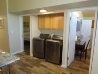Great conveniently located home. Near mall and many restaurants.