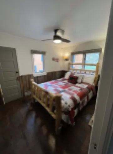 Vintage Cabin in Downtown Estes Park