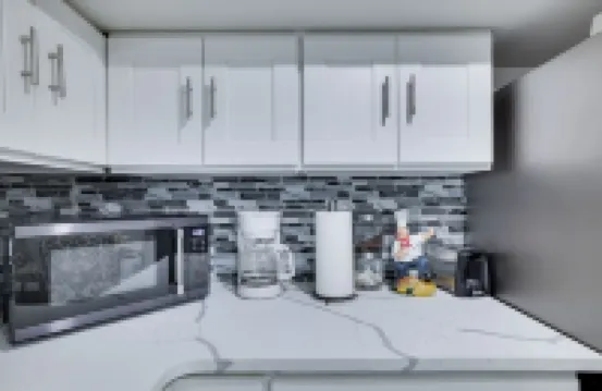 Newark 4Br Getaway Free Parking & City Access