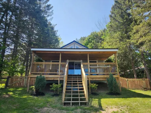All Decked Out-NEW Lakefront!-Sleeps 6-Close to Colgate! - 4-Star