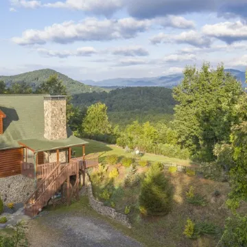 Private Stunning Mtn Views 6 Acres Jetted Tub EV Charger Wifi 15 Min-Lake James