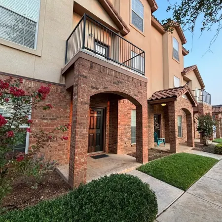 Texas Tech Modern Condo Prime Location - Walk to Ttu Campus, Broadway & Downtown