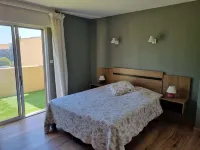 Maison à 3mn à Pied de la Plage et Restaurants et 5 du Port Avec Commerces Hotels in Carqueiranne