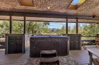 Hot tub, Mnt. Views, A/C, Downtown -  Eco Chalet!