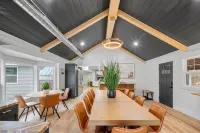 1/2 acre, 450 feet of lake frontage and a sandy beach with sunsets! Hotels in Osceola County