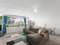 Chill at the Igloo cottage - 100m walk to beach
