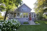 St. Croix Riverview Home...Walking Distance to Downtown Stillwater のホテル