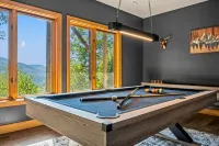 Stunning Views • Hot Tub • Sauna • Theater • Game Rooms • Sleep/Dine 23 •Firepit - Wifi