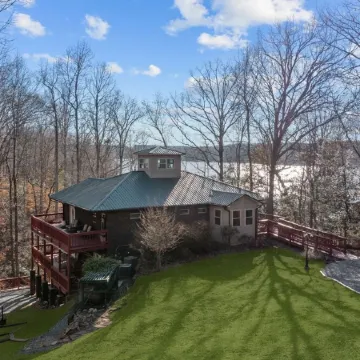 Sleeps 20. Inside Lake Norman State Park; Kayaks, Canoes, Theater, Pool Table