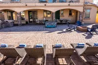 6Br 5BA, Huge Canopy, Pool Spa, Indoor, Outdoor Games, Pickleball, Much More!