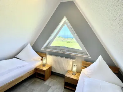 Vacation home MEERESTRAUM - At home by the sea! Dreamlike. Idyllic. Unique. Hotels in der Nähe von Caravan Camp "Baltic Sea" Dranske / Rügen