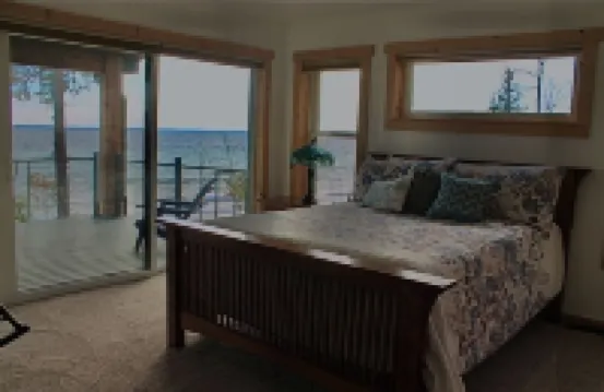 Secluded Bayfront Cottage with Stunning views