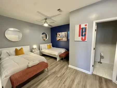 New Modern Townhome Downtown- 3Levels Отели рядом с достопримечательностью «Macon Bacon»