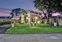 Mid-Century Chic | Pool & Hot Tub | Skyview Loft