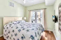 A+ Location!!! Right in the heart of OC. Walk to absolutely everything!!! Các khách sạn gần Gillian's Wonderland Pier
