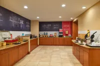 Hampton Inn & Suites Providence/Smithfield - Breakfast