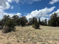 Honeydome Hideaway on 2 acres, close to fishing & national forest w/ ATV trails.