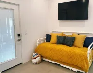 Brand New Tiny Home in Joshua Tree with Enchanting Mountain Views