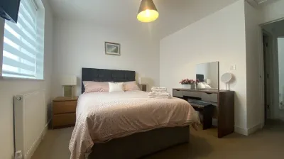 Comfy 2 bed house at Wareham train station; the ‘Gateway to the Purbecks’ 科夫城堡附近的飯店