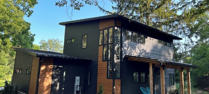 Modern House at Easy Street on the River- Large sports field and River Access! Hotels in Clearfield County