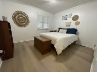 Charming Lakefront Oasis, Spacious, Self Check-In