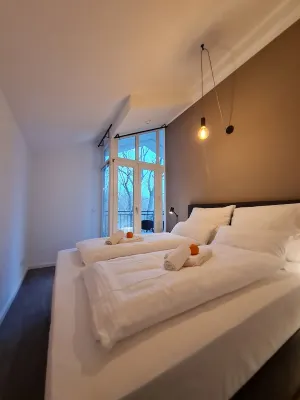 Penthouse in Waterfront Villa Including Wifi Parking Balcony Netflix Hotels in 