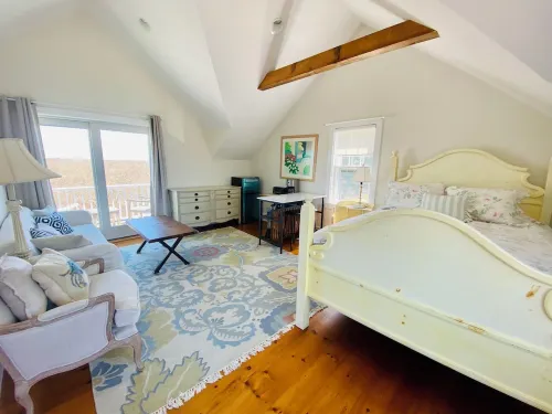 Adorable guest house with saltwater pool and spa with views close to beach