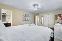 Cozy Farm House Home Located Near Main Freeways SUPER HOST on other platforms Hotels in El Paso County