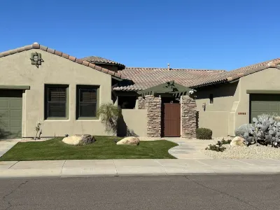 Cantina House - 15 min from Cardinals Stadium Hotels near Walmart Garden Center