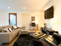 Mid-Century Modern Retreat