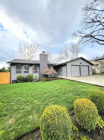 NEW!Beaverton Haven with yard; Pets Allowed