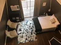 Cabin 2- Overlooks Yarborough Landing and Millwood Lake