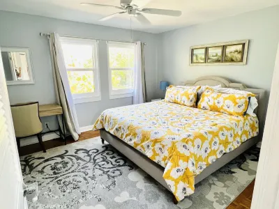 Walk to Beach! East of A1A Central beach. Newly renovated fully equipped. Hotels near Vero Beach Dog Park