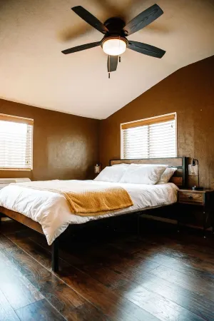 Walk to Main Street and Train · Cozy 1BR Retreat