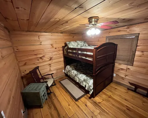 C & D Trivette's Cozy Cabin Hotels in Avery County