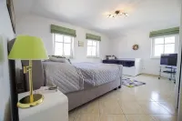 Apartment penthouse (app. 11) 1. Row on the beach and ocean house Atlantic