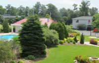 Douglas Condo w/pool! 2 Bedroom/2 Bath